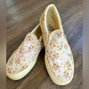 VANS Classic Slip On Shoes Low Top White Women Canvas Sneakers Skate Size 8.5